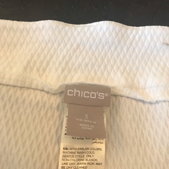 Chico’s White Bermuda Shorts - Picture 3 of 4